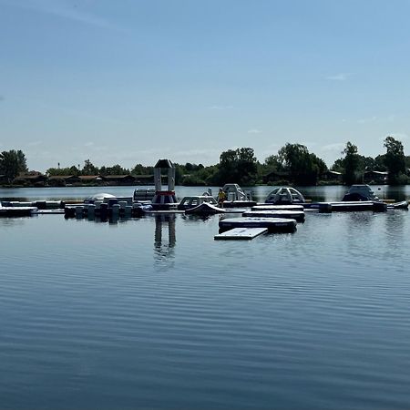 Fable Lodge Tattershall Lakes - Luxury Lakeside Lodge With Hot Tub Zewnętrze zdjęcie