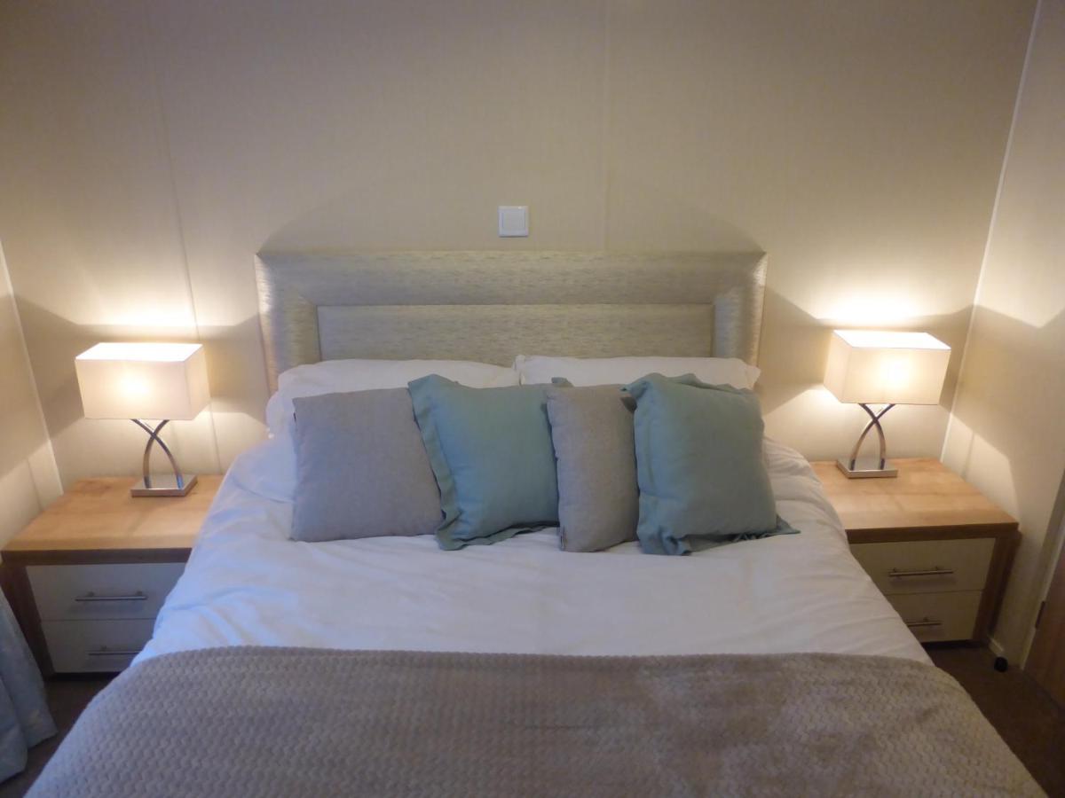 Fable Lodge Tattershall Lakes - Luxury Lakeside Lodge With Hot Tub Zewnętrze zdjęcie