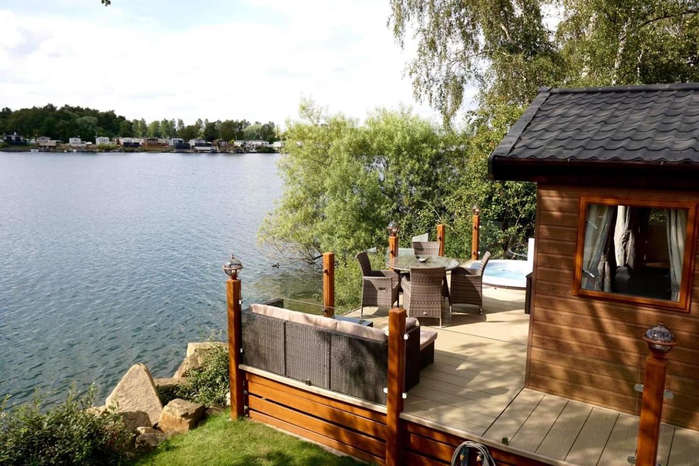 Fable Lodge Tattershall Lakes - Luxury Lakeside Lodge With Hot Tub Zewnętrze zdjęcie