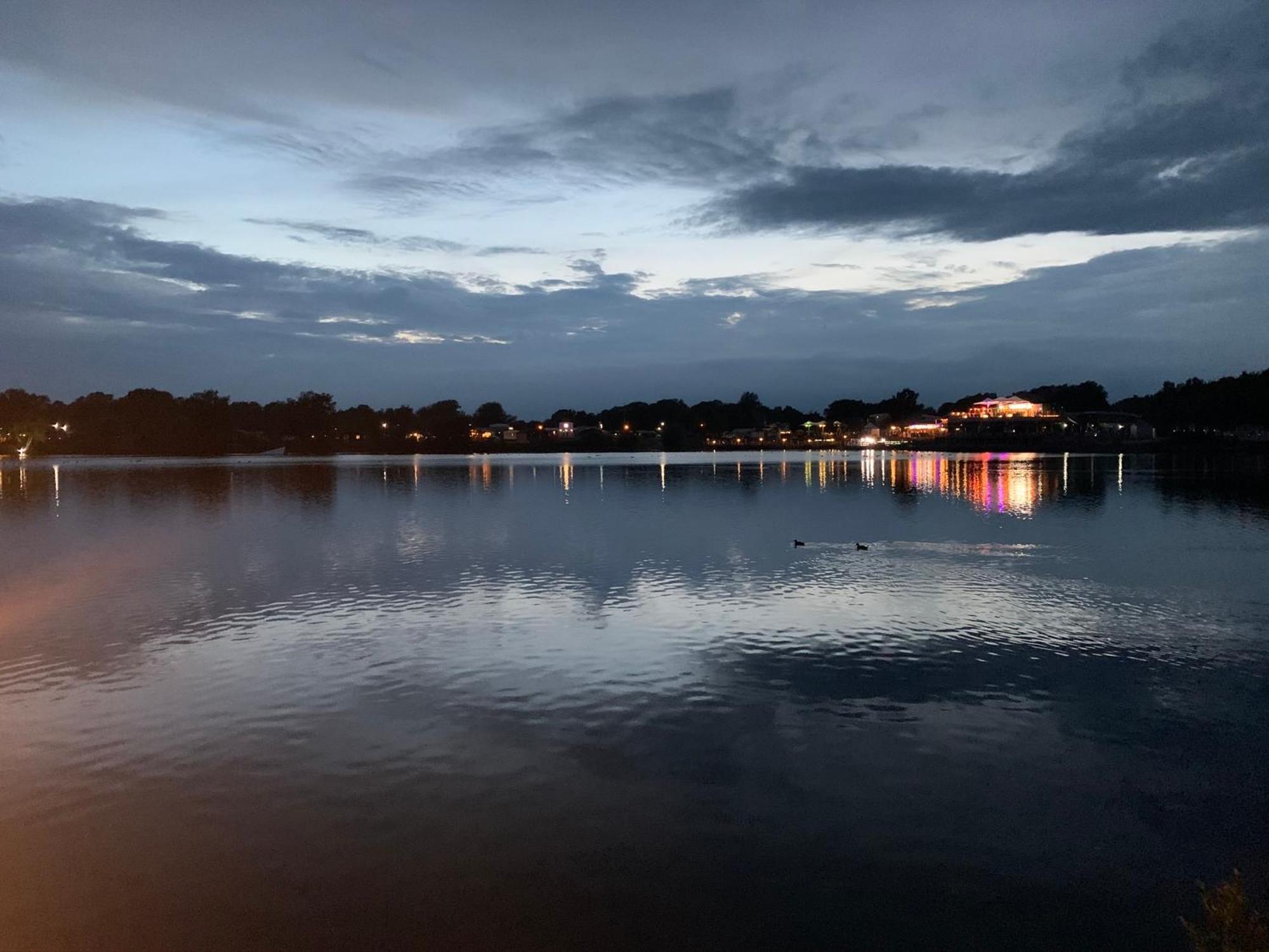 Fable Lodge Tattershall Lakes - Luxury Lakeside Lodge With Hot Tub Zewnętrze zdjęcie