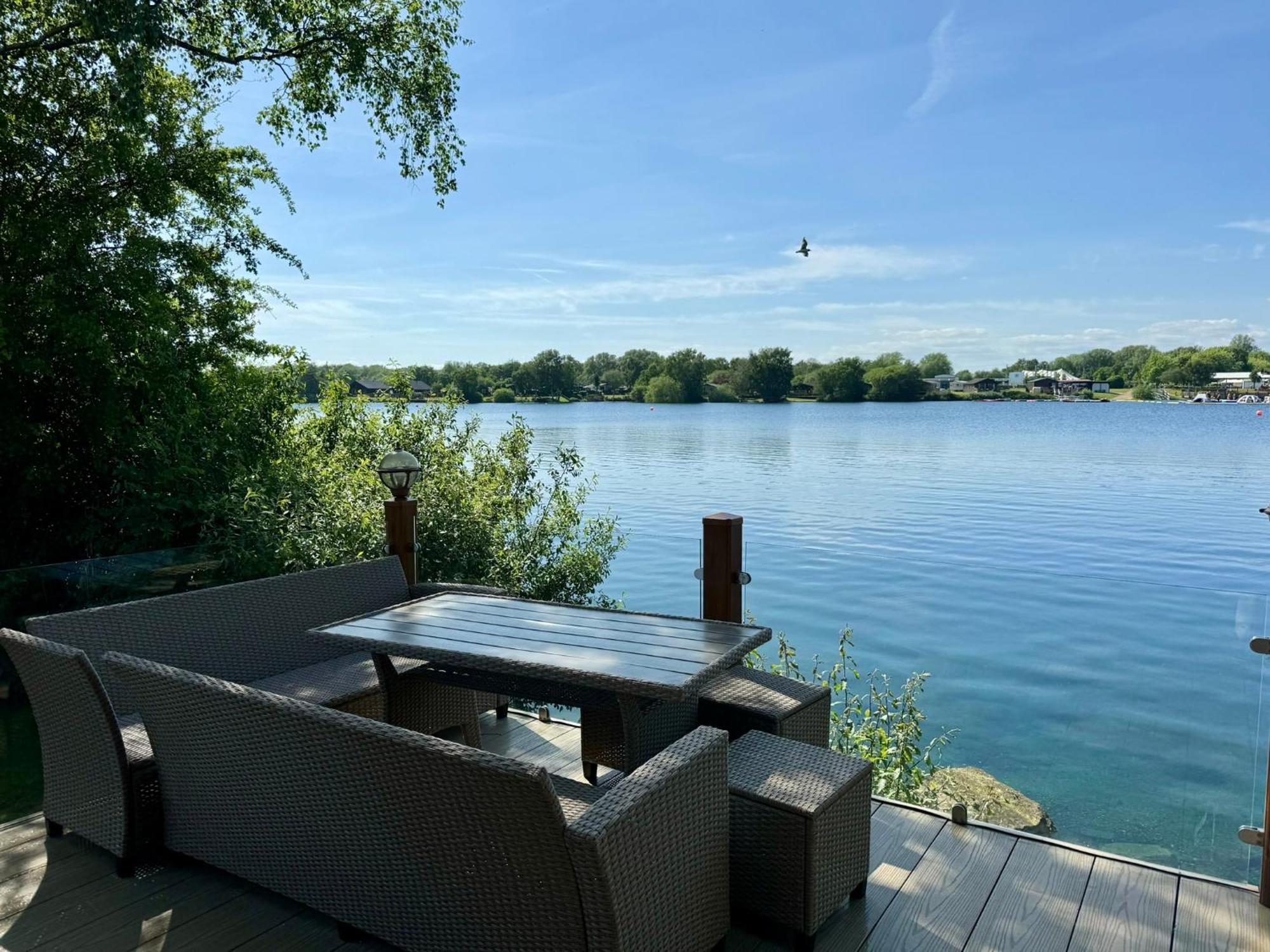 Fable Lodge Tattershall Lakes - Luxury Lakeside Lodge With Hot Tub Zewnętrze zdjęcie