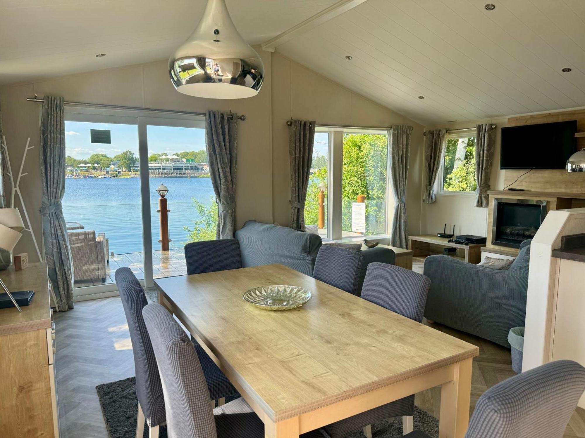 Fable Lodge Tattershall Lakes - Luxury Lakeside Lodge With Hot Tub Zewnętrze zdjęcie